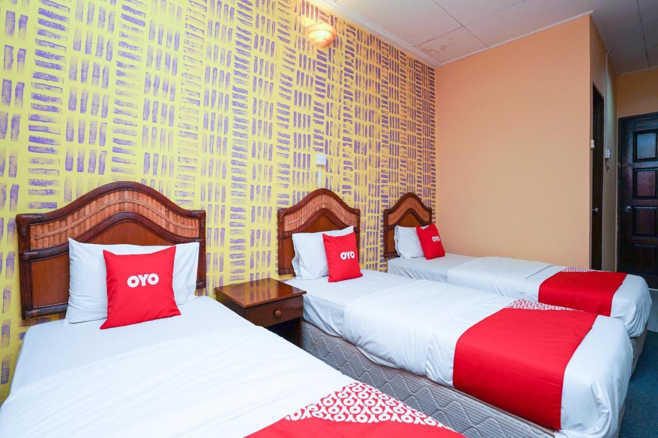 Oyo 44020 Kejora Garden Resort Кампонг-Пасир-Богак Экстерьер фото